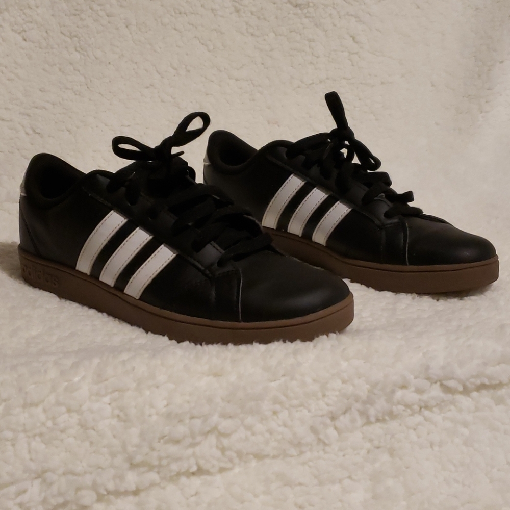 Adidas - Picture 2 of 6